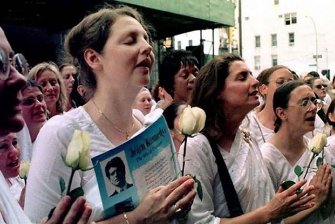 美国邪教曾造世上最大自杀案 场景令人震撼(2)