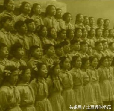 老照片：1956年，历史上第一届真正的春晚！看看都演了什么！(1)
