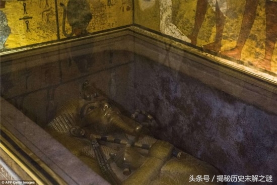 科学家用最新技术发现金字塔内部有密室，有4500年的法老棺木(3)