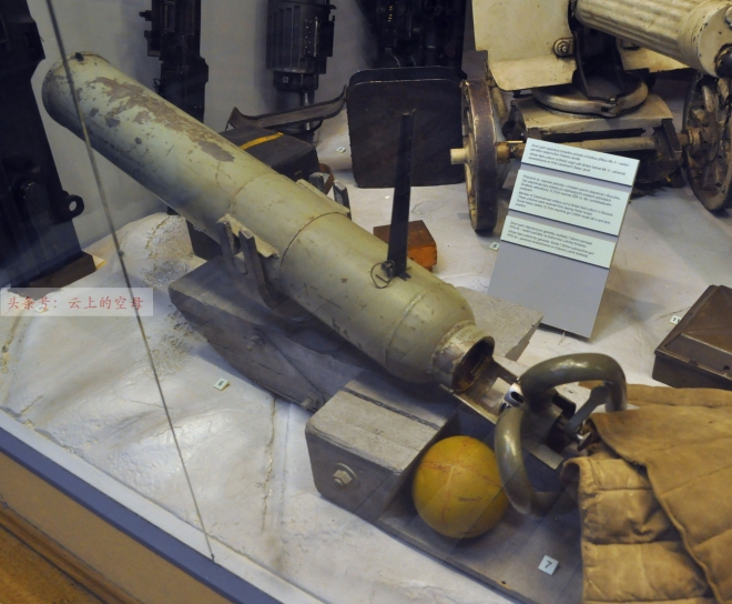 苏联奇怪的反坦克武器，炮弹是1.5千克大号玻璃球(5)