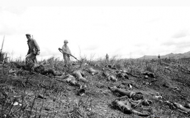 二战中，美国大兵和日本兵交战的真实历史照片(3)