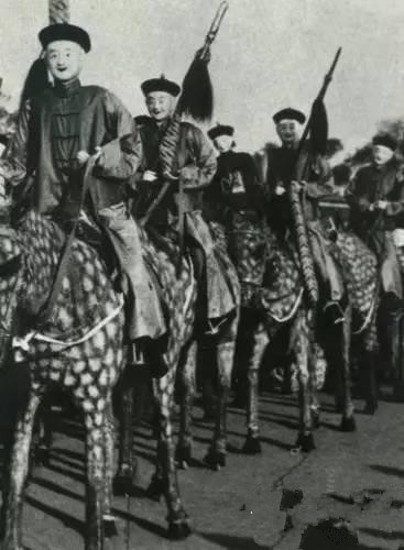 中国近百年最诡异的出殡仪式：看了容易让人做噩梦(2)