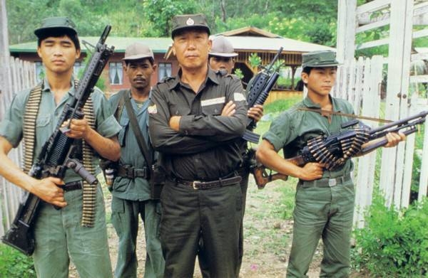 坤沙：金三角一代毒王，美国曾悬赏200万美元捉拿，晚年遭软禁(1)