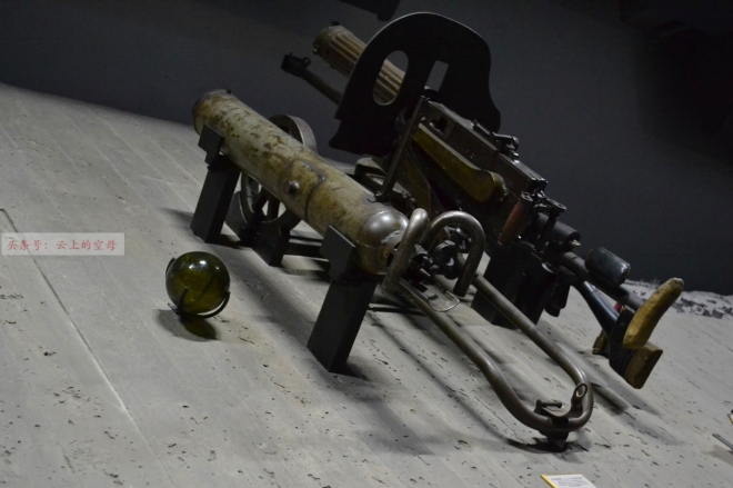 苏联奇怪的反坦克武器，炮弹是1.5千克大号玻璃球(2)