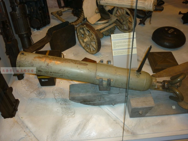 苏联奇怪的反坦克武器，炮弹是1.5千克大号玻璃球(5)