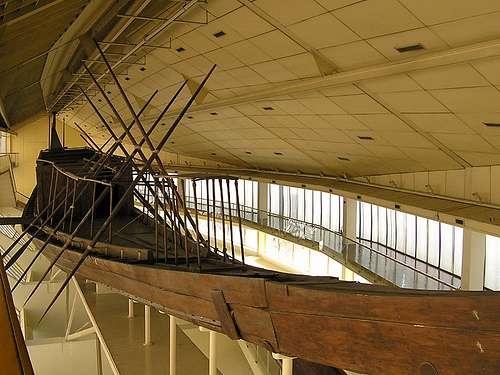 金字塔发现金属船只，专家推测是阴间交通工具，那时科技实在太高(2)