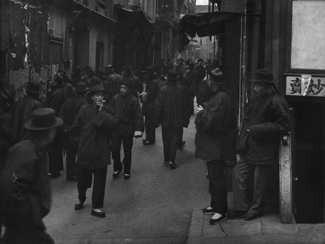 100年前的旧金山华人，他们用头上的辫子思念家乡(1)