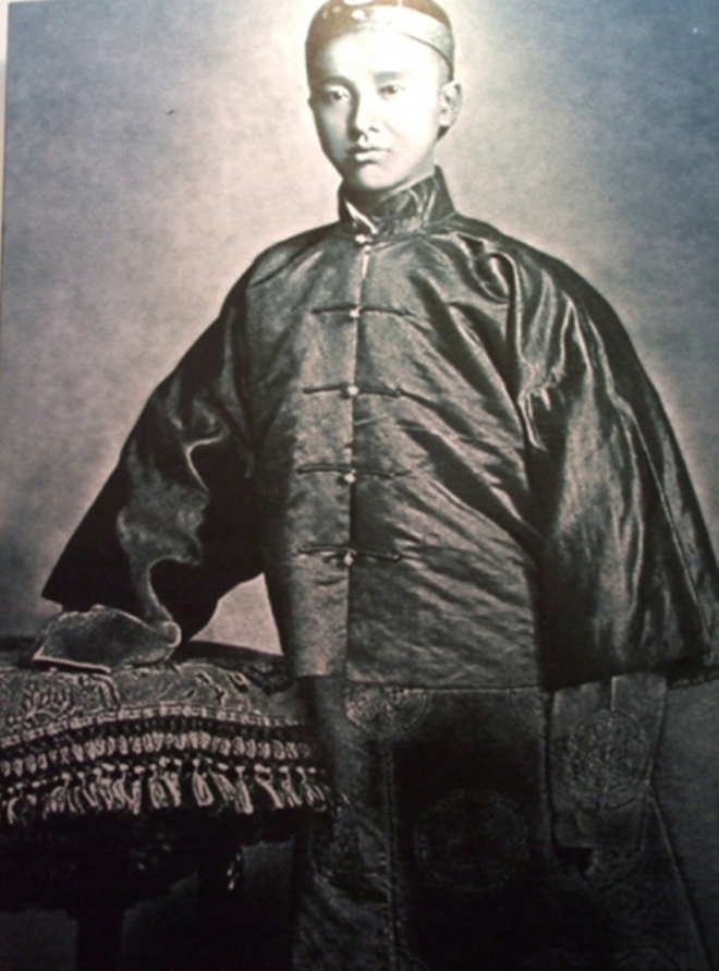 9张真实的清朝贵族王子照片，那张你觉得最帅？(2)