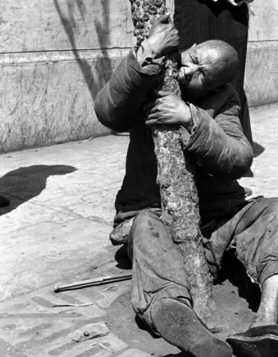 不能错过！10张图再现1942年河南大饥荒！(1)