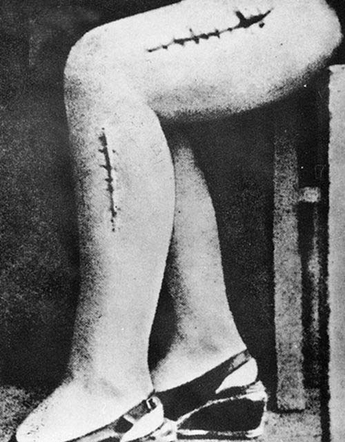 10张老照片反应纳粹士兵对犹太妇女的罪行：强迫脱光后集体屠杀(4)