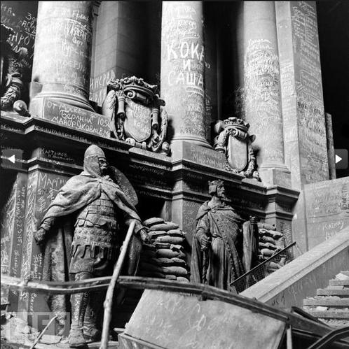 希特勒地下碉堡未公开照(4)