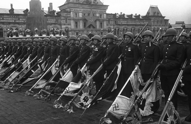 二战时，德国被盟军占据后的真实状况(3)