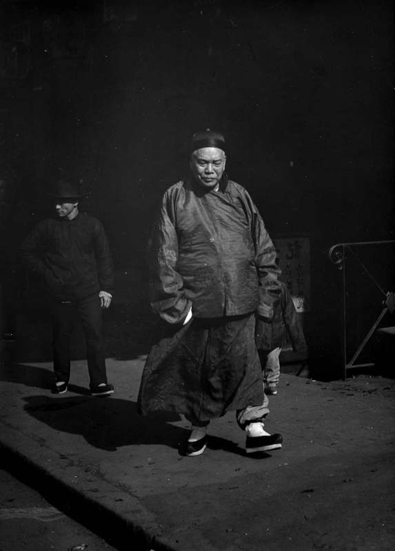 100年前的旧金山华人，他们用头上的辫子思念家乡(1)