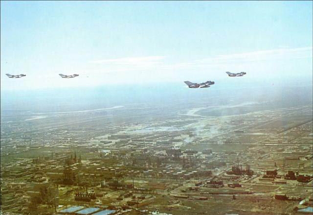 为了对付美国的空军轰炸，70年代解放军空军苦练歼6追击B52(3)