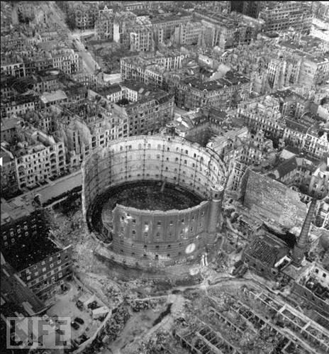 希特勒地下碉堡未公开照(3)