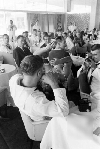 为国献身：慰问美军的菲律宾美女(2)