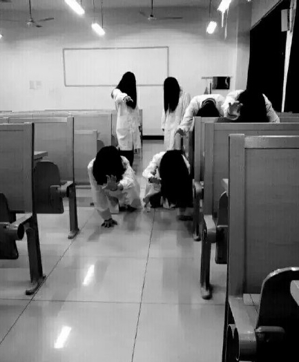 万圣节的校园，被这群女鬼吓住了！(2)