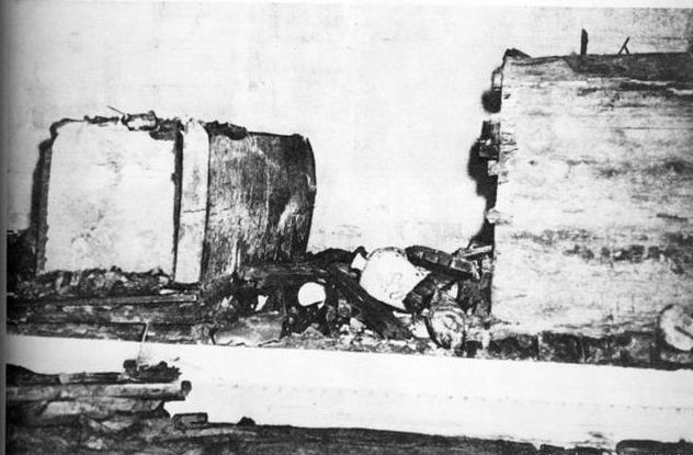 1956年，5位考古专家挖开明定陵，发现一件价值连城的宝物(3)