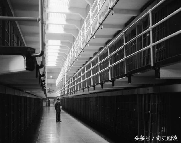 一组老照片，解密恶名昭著的恶魔岛联邦监狱到底是什么样子的(2)