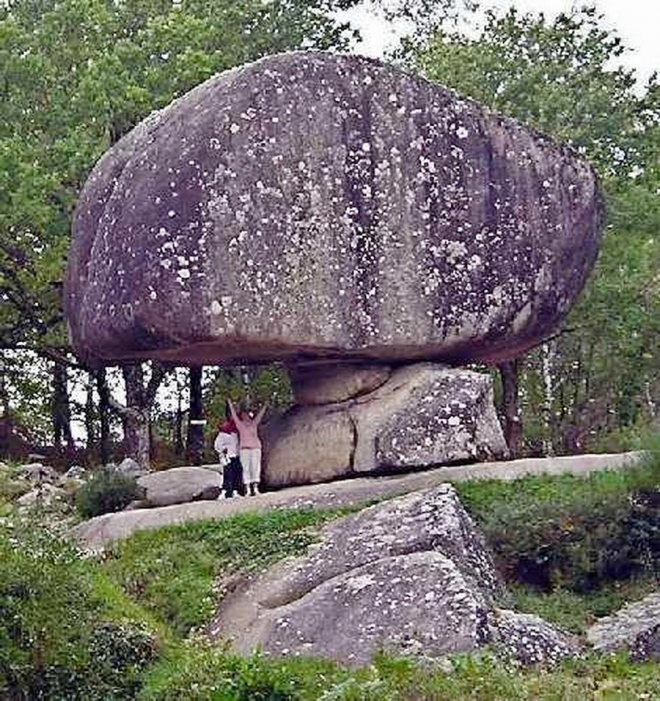 屹立千年的10大天然平衡石景点，我国有两处上榜(2)