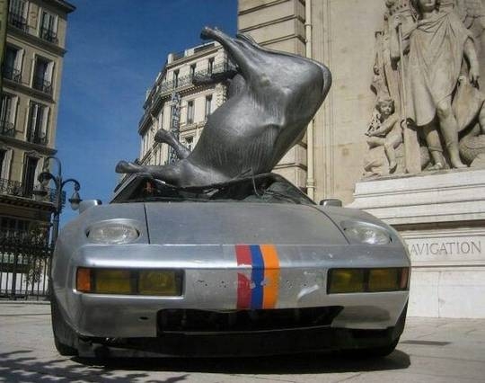 国外令人啼笑皆非的交通事故(1)