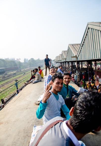 让人瞠目结舌的印度火车，除了印度人还有谁敢坐上去！(1)