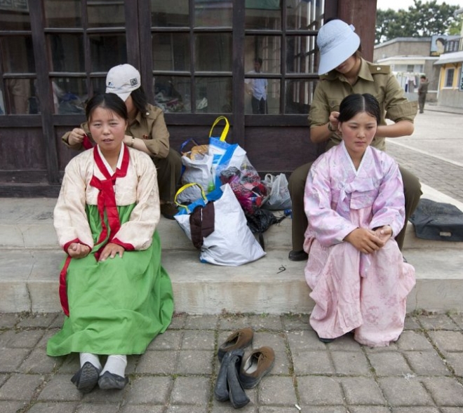 直击朝鲜人拍电影的现场(3)