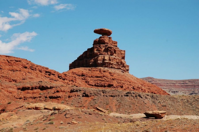 屹立千年的10大天然平衡石景点，我国有两处上榜(2)