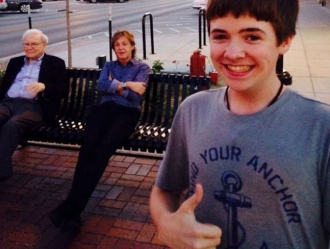 英国女王也会抢镜头，摄影记录那些极具价值的自拍照！(1)