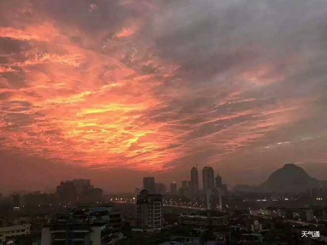 广西火烧云红透半边天(2)