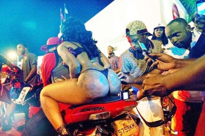 在这个城市里，妓女是最受尊敬的职业(1)