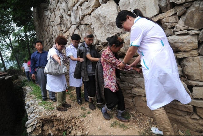 因为当年父亲的一个想法，兄妹二人成了野人，谁之过？(1)