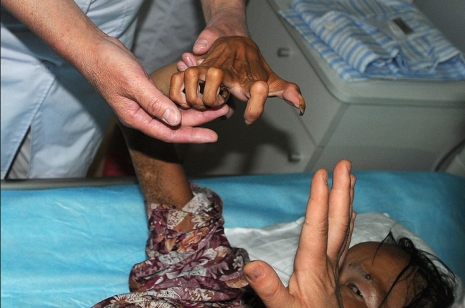 因为当年父亲的一个想法，兄妹二人成了野人，谁之过？(2)