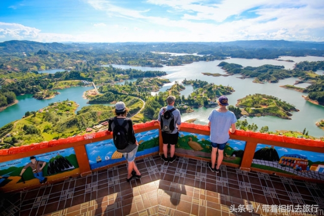 哥伦比亚有个彩色小镇，简直就像一幅彩色画(3)