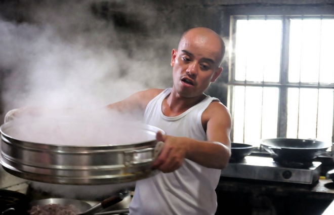 实拍真人版光头强：为改善生活不懈奋斗！(5)