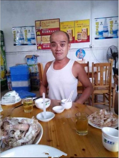 实拍真人版光头强：为改善生活不懈奋斗！(6)