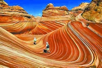 羚羊峡谷，自然的奇幻美景是游客们的“地下天堂”(2)