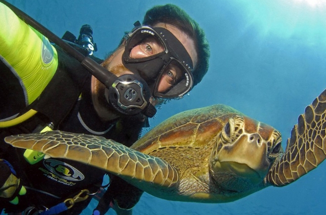 英国女王也会抢镜头，摄影记录那些极具价值的自拍照！(1)
