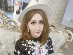 以前那些长相帅气的女孩纸！最后一个是谁自己猜