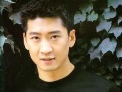 人前被骂成狗黑成碳，人后却赚足名利潇洒度日