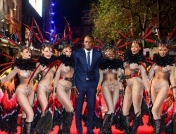 博尔特个人电影首映礼拥众性感舞娘 体育各界名流纷纷捧场阵容爆炸