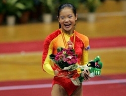 他们都曾是体操界的大美女，退役后发胖认不出来