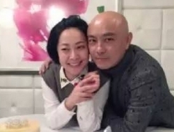 为爱隐退娱圈曾两度流产，张卫健为事业与她分分合合，终携子之手