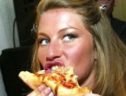 明星亦吃货，看看寡姐、皮特、施瓦辛格、布兰妮的吃相有多难看
