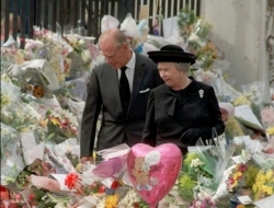 奥巴马的爱情似电影，伊丽莎白女王的爱情如史诗，只羡鸳鸯不羡仙