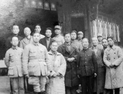 蒋介石心腹爱将、黄埔系抗日英烈、北大历史系肄业的张灵甫老照片