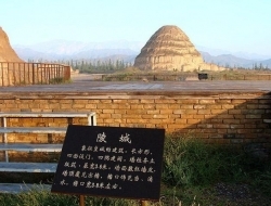 实拍中国最诡异王朝墓地，被称东方金字塔，连鸟兽都对其心存敬意