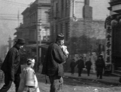 100年前的旧金山华人，他们用头上的辫子思念家乡