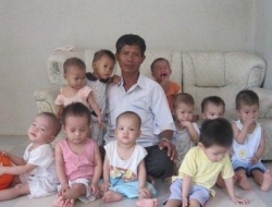 这个人收养了百名小孩，亲手埋葬了上万名婴