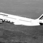 神秘客机失踪案，幸存者竟吃尸体活两月